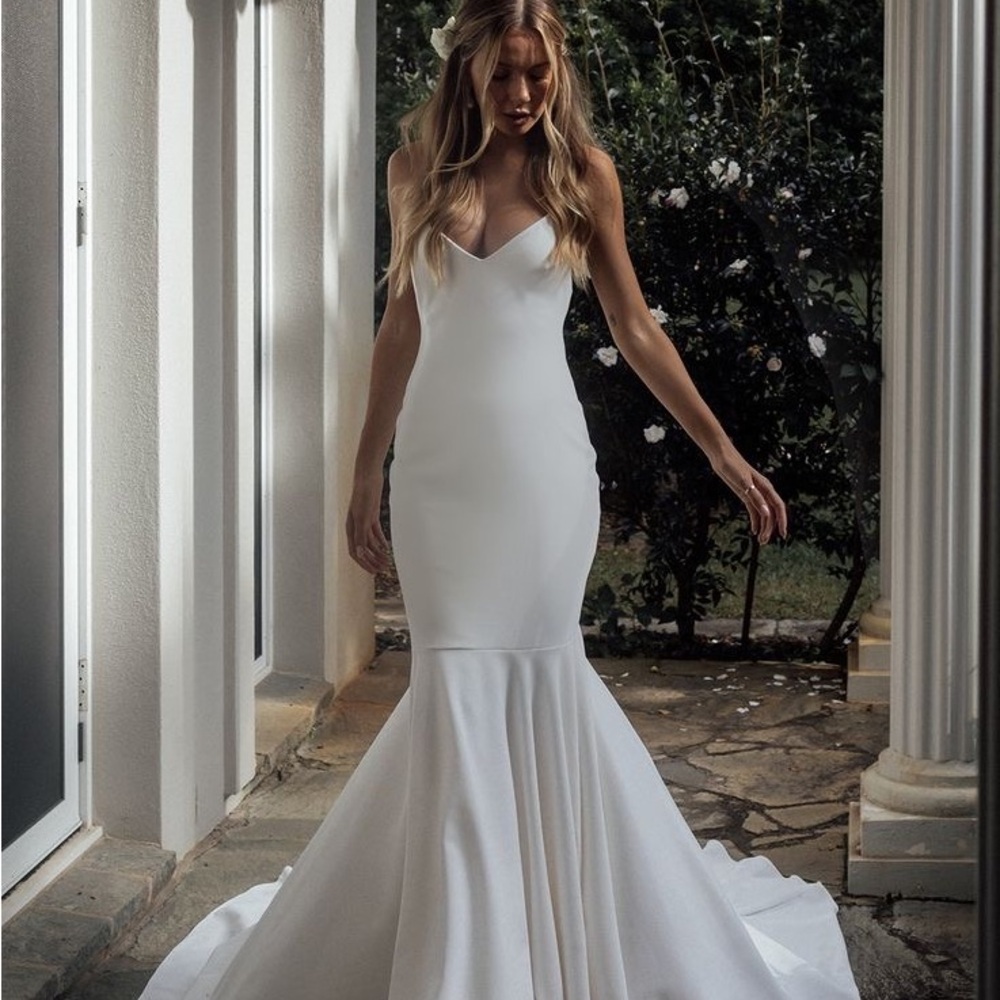 Grace Loves Lace White Fitted Mermaid Bridal Gown